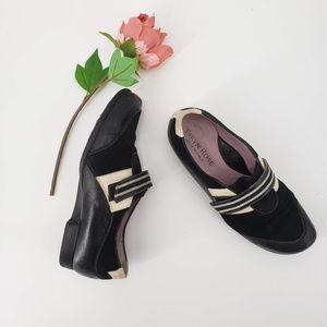 Taryn Rose Italian Leather Sneakers Size 37
